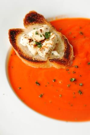 roasted tomato and garlic soup